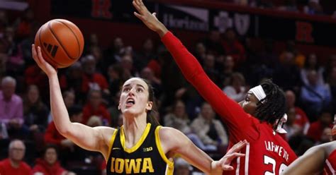 Caitlin Clark Earns 14th Career Triple Double To Lead No 4 Iowa Women