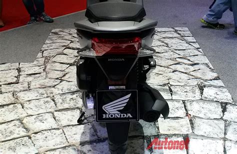 Honda Pcx Bentuk Belakang Autonetmagz Review Mobil Dan Motor