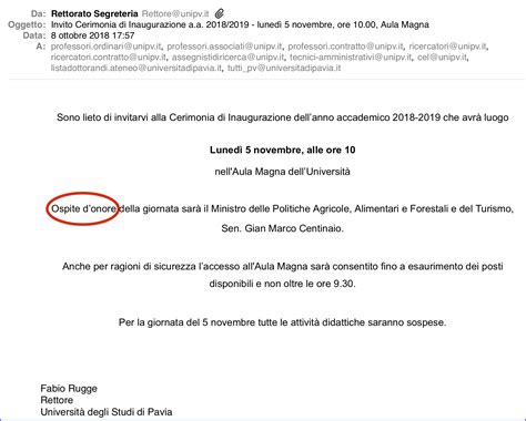 Centinaio Ospite Donore I Documenti Lannuncio Le Lettere Aperte