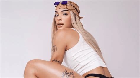 Pabllo Vittar quer vender fotos íntimas para fãs Pensando seriamente