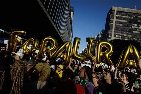 Cientos De Mujeres Vuelven A Protestar En Brasil Contra Penar El Aborto