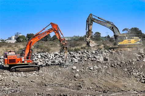 EARTH MOVING EXCAVATOR HIRE EGANS GROUP