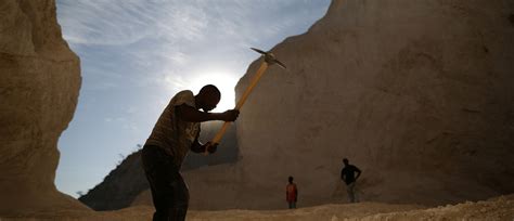 Sand mining: how it impacts the environment and solutions | World ...