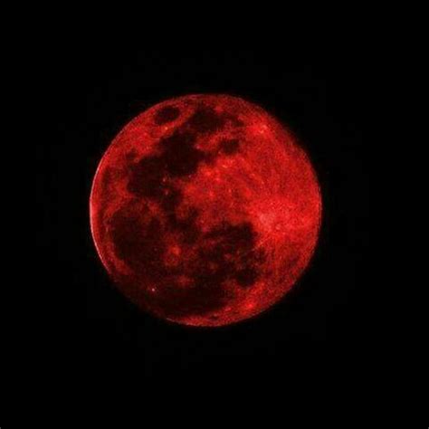 Pin by лариса батыргареева on Луна | Red moon, Red aesthetic, Red and ...