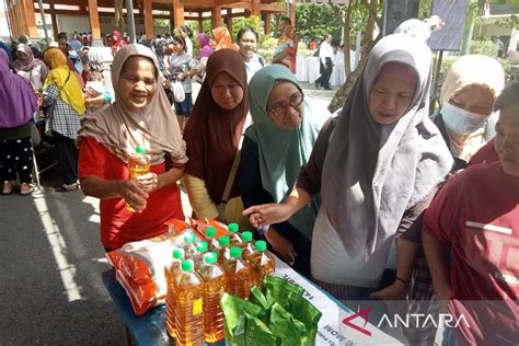 Bantul Lakukan Gerakan Pangan Murah Hadapi Ramadhan 1445 H ANTARA