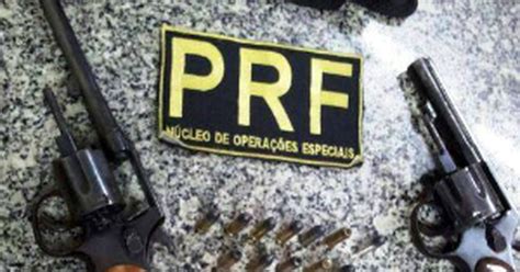 G1 PRF prende homens e apreende armas na BR 101 nesta terça feira