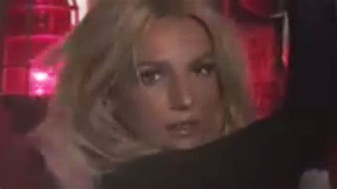 Britney Spears Shows Off Hot Bod In Private Show Perfume Ad Hear Her New Song