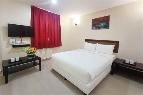 Family Deluxe Room – Island City Hotel