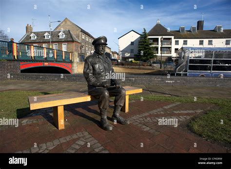 Captain mainwaring dad’s army lowe hi-res stock photography and images - Alamy