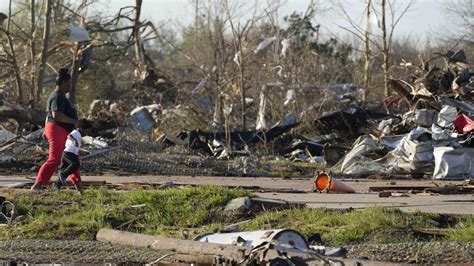 Mississippi Tornadoes Kill Injure Dozens Overnight The Hindu