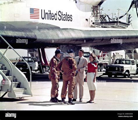 Cape Canaveral Fla President And First Lady Reagan Meet Astronauts