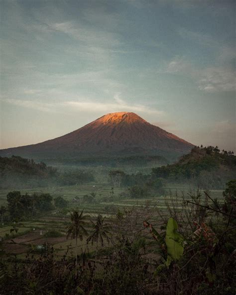 13 Hiking Trails in Bali with Its Magnificent Scenery | Flokq