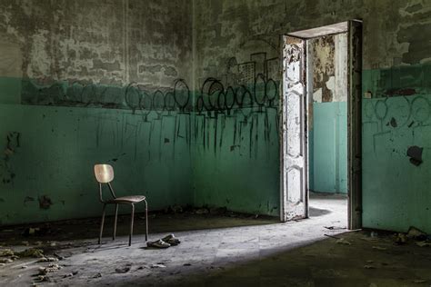 24 Haunting And Beautiful Urban Exploration Images Photocrowd