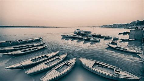 Banaras Ghats – True Essence of Spiritual India - Tripoto