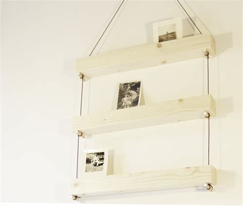 Flexible Ways To Decorate With Hanging Shelves