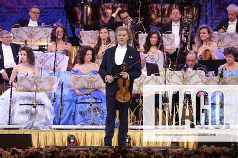 AndrÃ Rieu und sein Johann Strauß Orchester live in der ZAG Arena