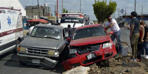 Choque en el bulevar deja daños cuantiosos en Las Choapas Presencia MX