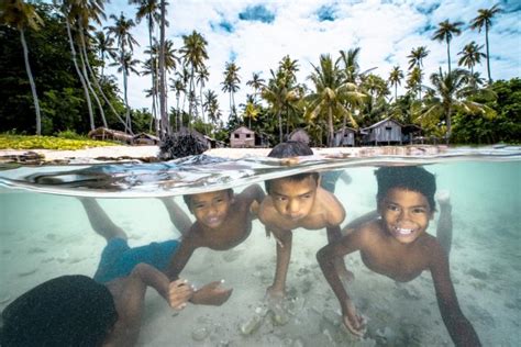 Los Bajau La Tribu Que Resiste Hasta 10 Minutos Sin Respirar Bajo El