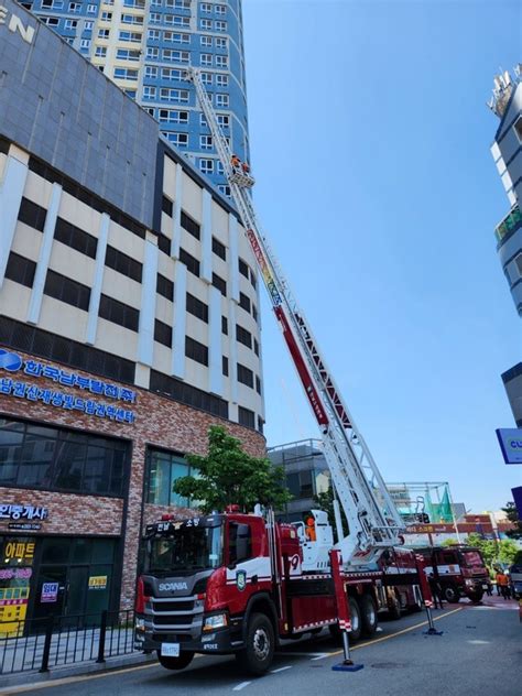 목포소방서 고층건축물 화재 대응 위한 훈련 나서