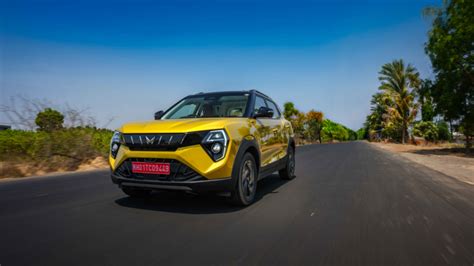 Mahindra XUV 3XO TGDI AT Real World Mileage And Performance Figures