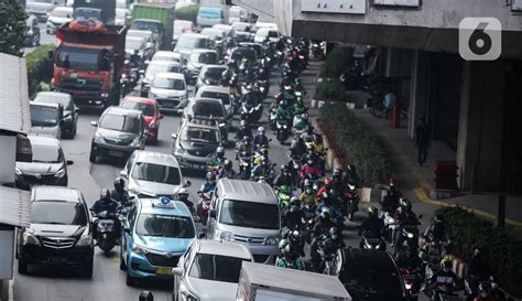 Tekan Kemacetan Pengaturan Jam Kerja Di Jakarta Akan Diuji Coba Foto