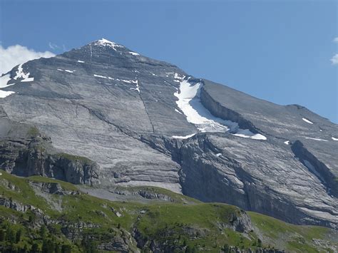 Senkrechter Blick Hinauf Zum Altels Fotos Hikr Org