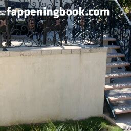 Jewels Jade Xxxjewelsjade Jewelsjade Fan Page Nude OnlyFans Leaks Fappening FappeningBook