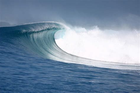 Wave Formation And Breaking Waves Chloe And Georgias Amazzeballs