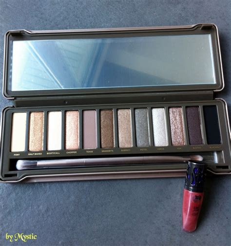 Make Up Avec La Palette Naked DUrban Dec By Mystic