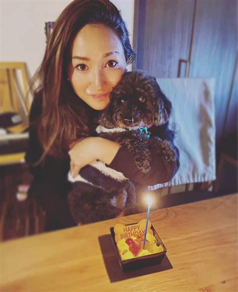 木村真野さんのインスタグラム写真 木村真野instagram「20221224 梅吉のお誕生日🎂 17回もお祝いさせてくれて