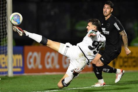 Onde Assistir Ao Vivo Botafogo X Vasco Que Se Enfrentam Pelo