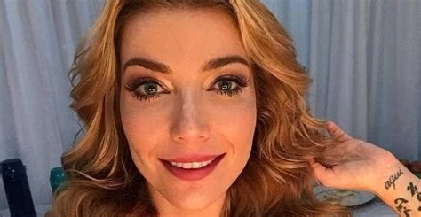 Gravid Ssima Luiza Possi Faz Ensaio Fotogr Fico E Deixa Barriga Mostra