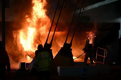 Incêndio no estádio do Manchester City gera evacuação antes de jogo