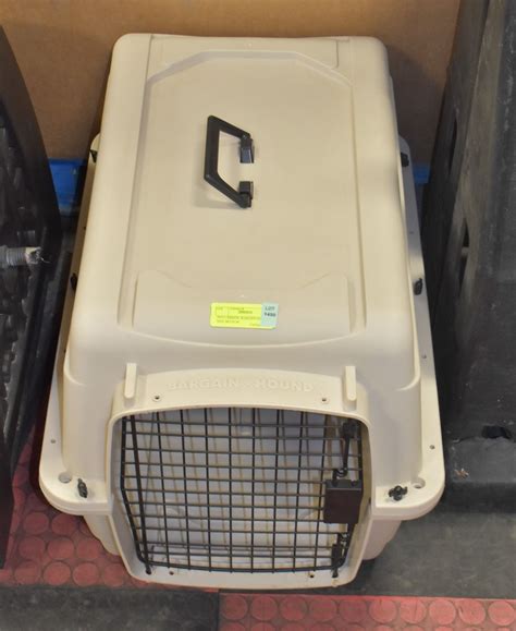 PET CARRIER- BARGAIN HOUND - SIZE MEDIUM