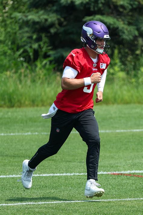 ‘If McCarthy Disappoints...': NFL Analysis Highlights Why Vikings QB JJ