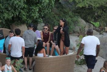 Rihanna Bikini Beach Party In St Barts 01 02 2015 HQ Phun Org Forum