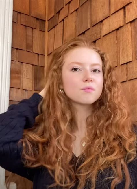 Pin By Charlie Zimmerman On Francesca Capaldi Red Haired Beauty