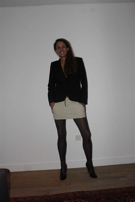 Milf Stripping Porn Pictures Xxx Photos Sex Images Pictoa