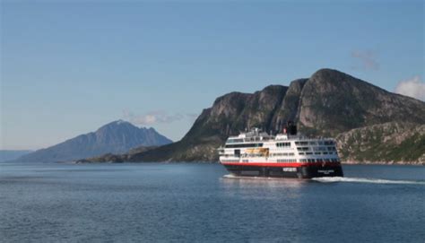 Norv Ge Hurtigruten F Te Les Ans De L Express C Tier Avec