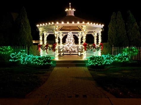 Christmas In The Village Waynesville, Ohio - Ohio Girl Travels