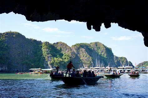 Hang Luồn Hạ Long