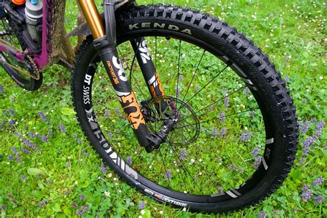 The Kenda Hellkat Pro Gravity Tire Sinks Its Claws Into The Earth For