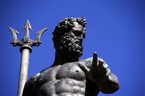 Bologna's Neptune Fountain: All You Have to Know About The Giant ...