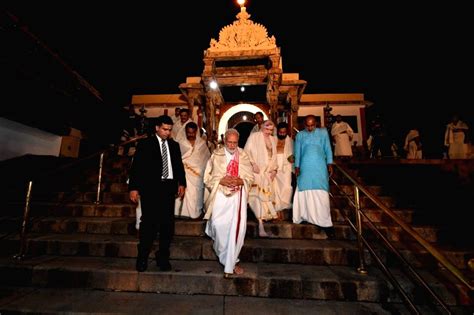 Thiruvananthapuram Kerala Pm Modi Offers Prayers At Sree Padmanabha