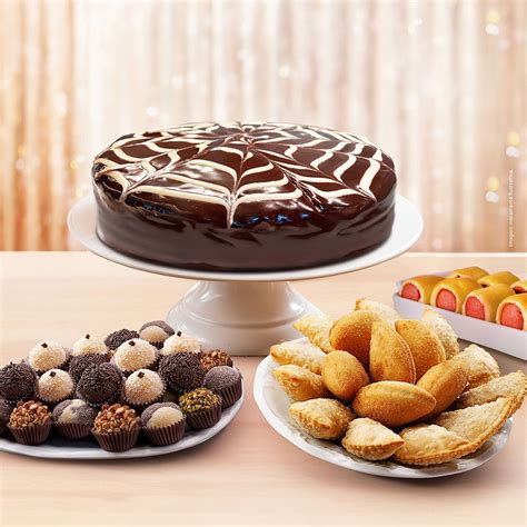 Kit Festa Bolo Doces E Salgados - Kit festa para 6 pessoas | Sabor & Cia
