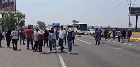 Pobladores de Xoxtla bloquean la autopista Puebla México para evitar