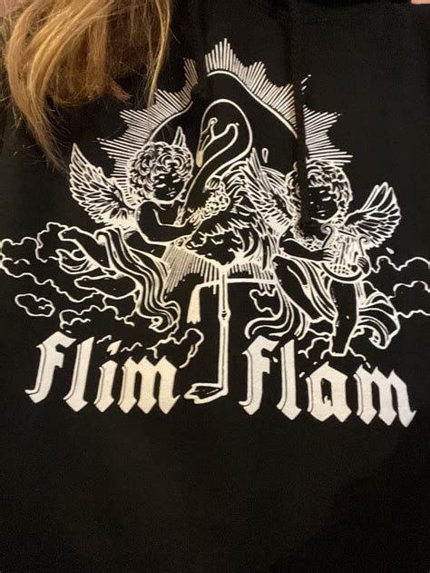 my flamingo merch came : r/FlamingoFanClub