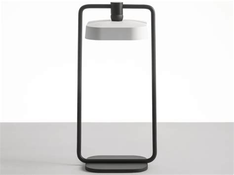 Flai Lantern Lampada Da Tavolo A Led A Batteria By Diomede Design