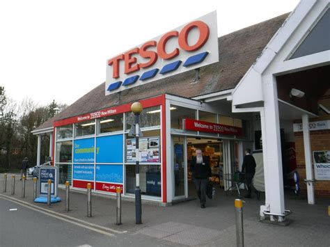 New Milton : Tesco Store © Lewis Clarke cc-by-sa/2.0 :: Geograph ...