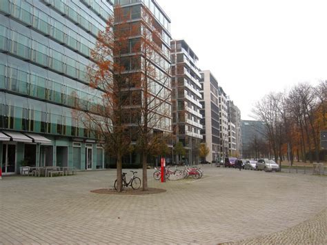 Берлин - Sun and Sany